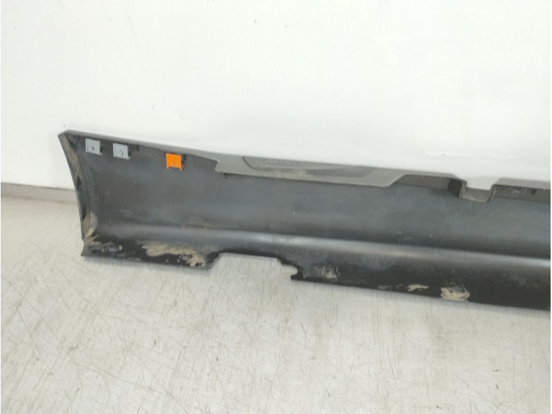 Recambio de faldon lateral para bmw serie 1 berlina (e81/e87) 120d referencia OEM IAM 22944911  
