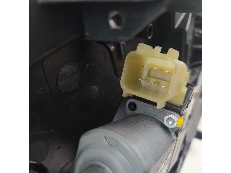 Recambio de elevalunas delantero derecho para ford fiesta (ccn) titanium referencia OEM IAM C1BBA045H16AB 8A6114553B C1BT14K138A