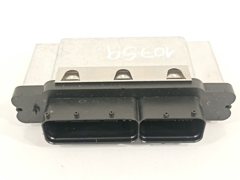 Recambio de centralita motor uce para seat arona xperience referencia OEM IAM 04E907309FD 0261S102LC 