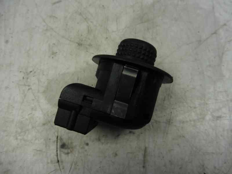 Recambio de mando retrovisor para ford fiesta (cb1) trend referencia OEM IAM 93BG17B676BB  