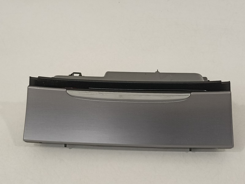 Recambio de cenicero para volkswagen cc (358) basis bluemotiontech referencia OEM IAM 3C0863284K  