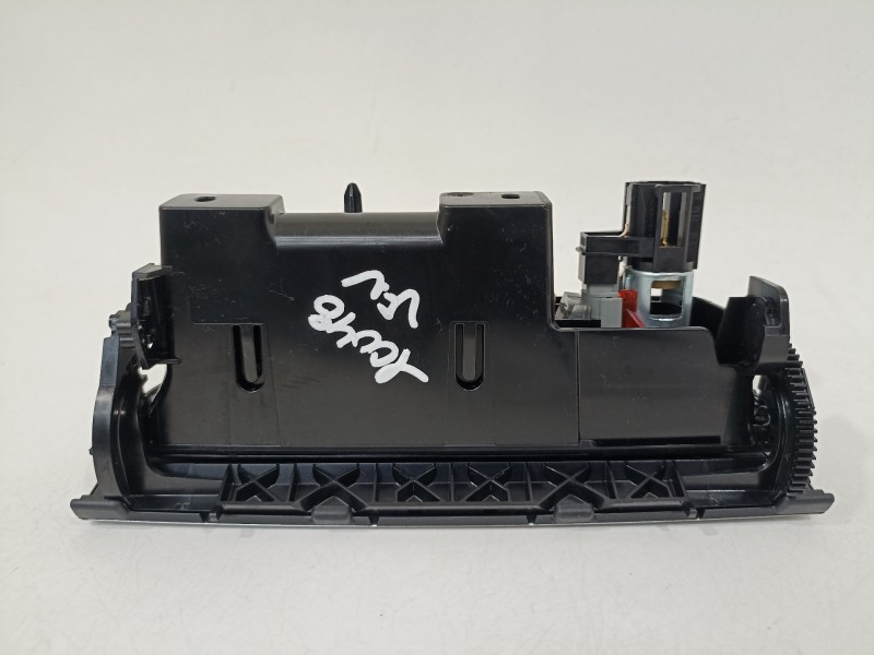 Recambio de cenicero para volkswagen cc (358) basis bluemotiontech referencia OEM IAM 3C0863284K  