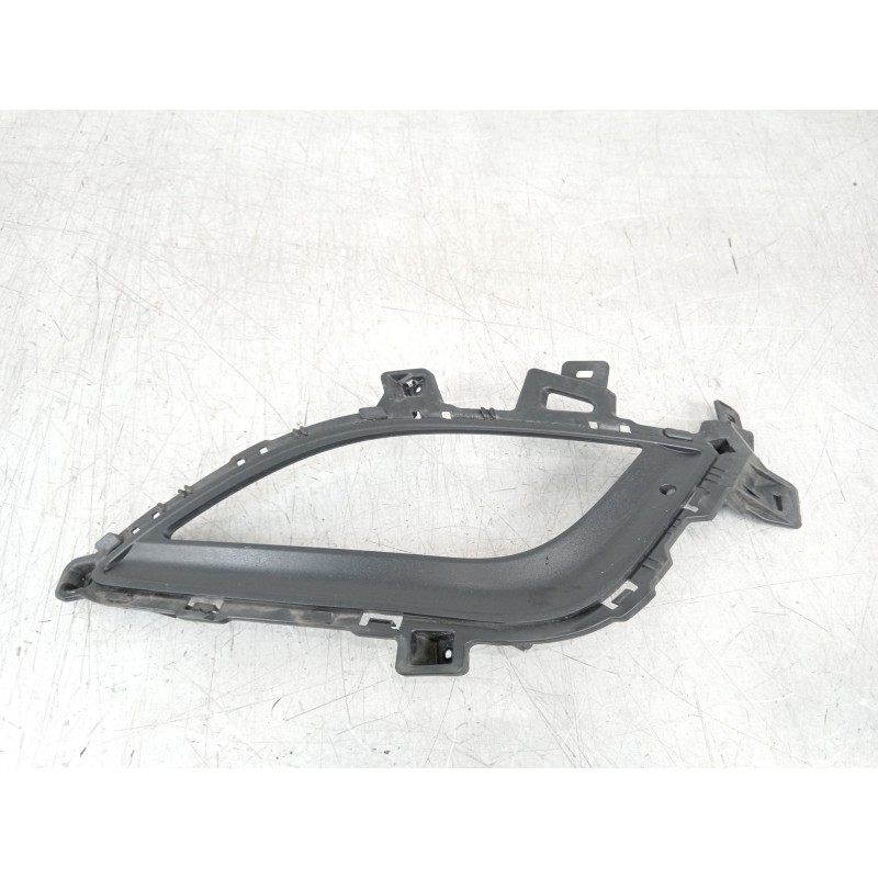 Recambio de rejilla paragolpes izquierda para hyundai i30 (gd) style referencia OEM IAM 86563A6030  