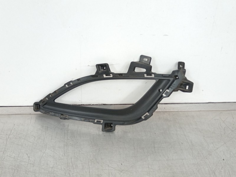 Recambio de rejilla paragolpes izquierda para hyundai i30 (gd) style referencia OEM IAM 86563A6030  