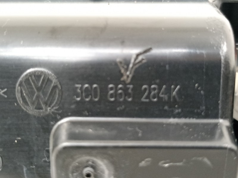 Recambio de cenicero para volkswagen cc (358) basis bluemotiontech referencia OEM IAM 3C0863284K  