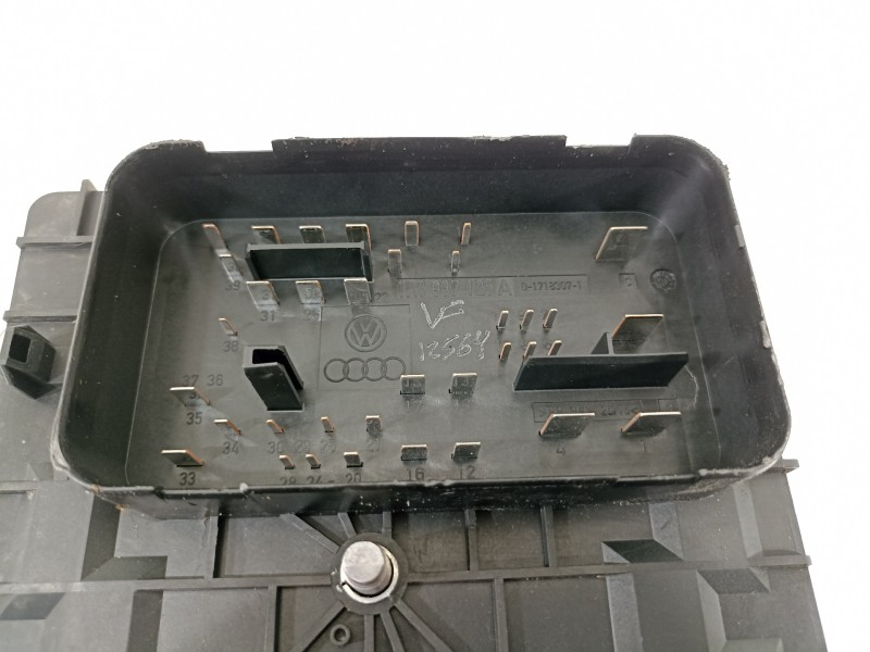 Recambio de caja reles / fusibles para volkswagen golf v berlina (1k1) gt sport referencia OEM IAM 1K0937125A  