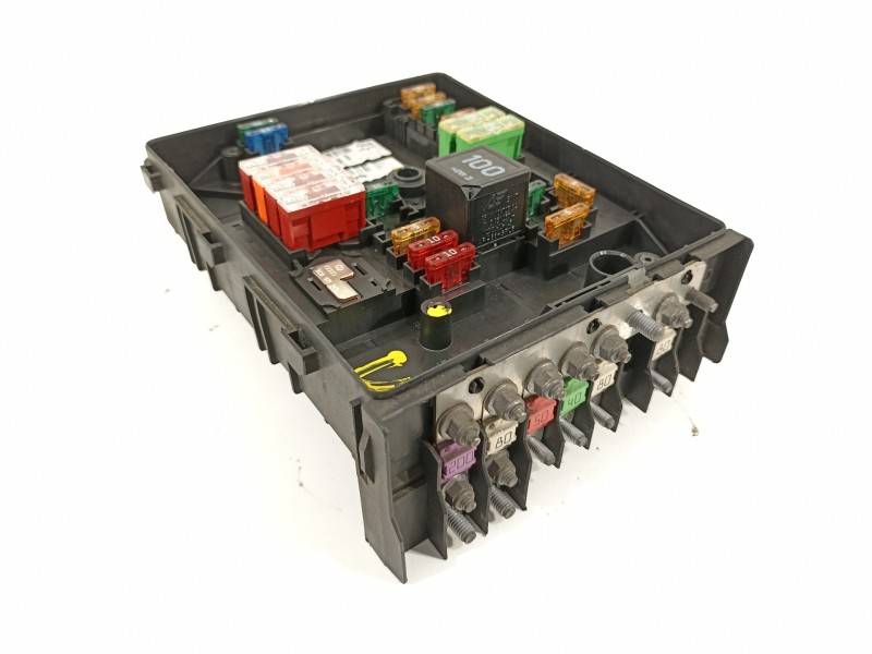 Recambio de caja reles / fusibles para volkswagen golf v berlina (1k1) gt sport referencia OEM IAM 1K0937125A  