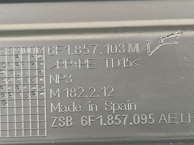 Recambio de guantera para seat arona xperience referencia OEM IAM 6F1857103M 6F1857095AE 