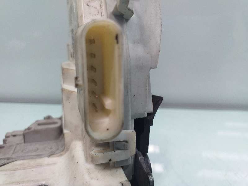 Recambio de cerradura puerta delantera derecha para audi a1 (8x) attraction referencia OEM IAM 8J1837016C  