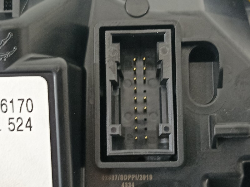 Recambio de cuadro instrumentos para seat arona xperience referencia OEM IAM 6F0920320B  