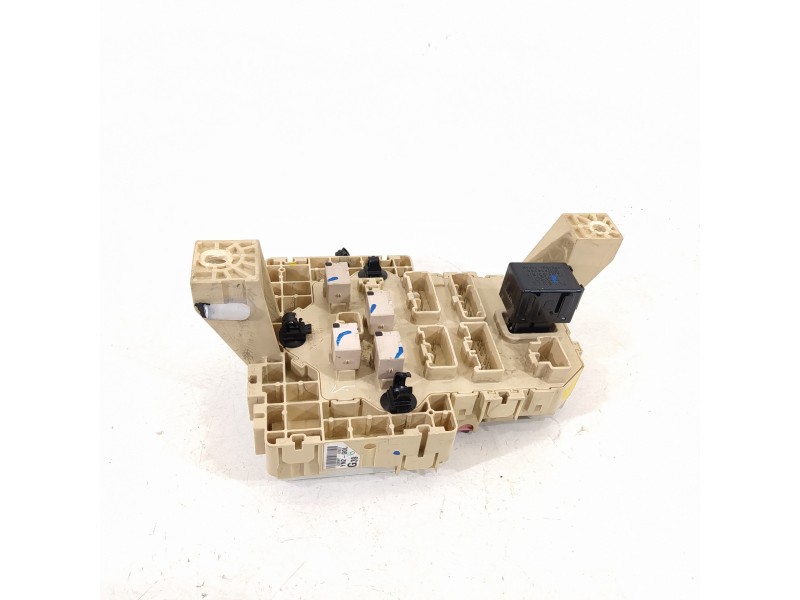 Recambio de caja reles / fusibles para suzuki swift berlina (mz) gl (5-ptas.) referencia OEM IAM 3677062JC0 G390K8FF 