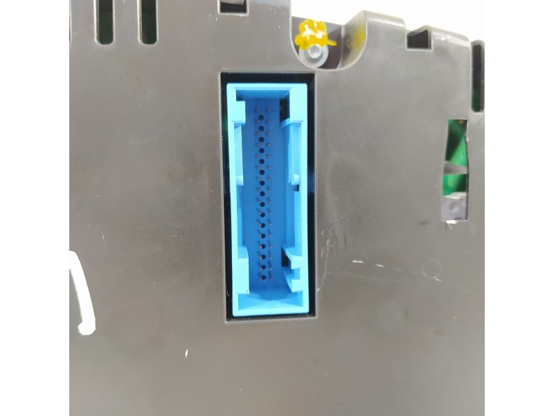 Recambio de cuadro instrumentos para audi a1 (8x) attraction referencia OEM IAM 8X0920930P  