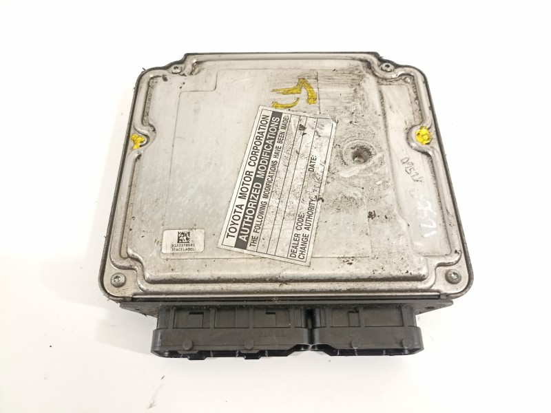 Recambio de centralita motor uce para toyota auris auris (2006-2012) referencia OEM IAM 8966102S80 0281014846 1039S31749