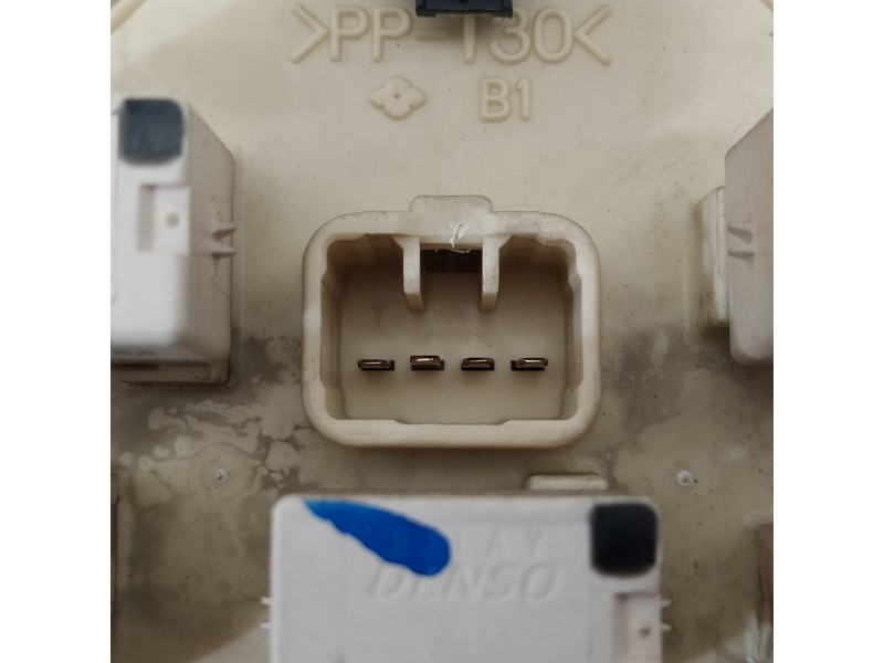 Recambio de caja reles / fusibles para suzuki swift berlina (mz) gl (5-ptas.) referencia OEM IAM 3677062JC0 G390K8FF 