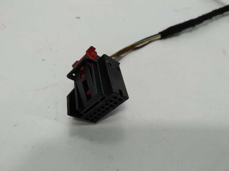 Recambio de retrovisor derecho para audi a1 (8x) attraction referencia OEM IAM   