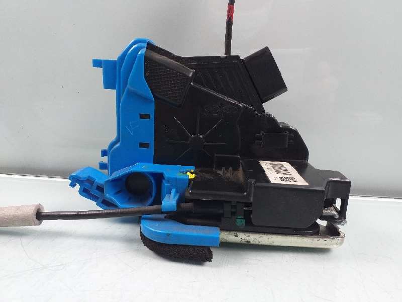 Recambio de cerradura puerta trasera derecha para kia cee´d concept referencia OEM IAM 81420A2100  