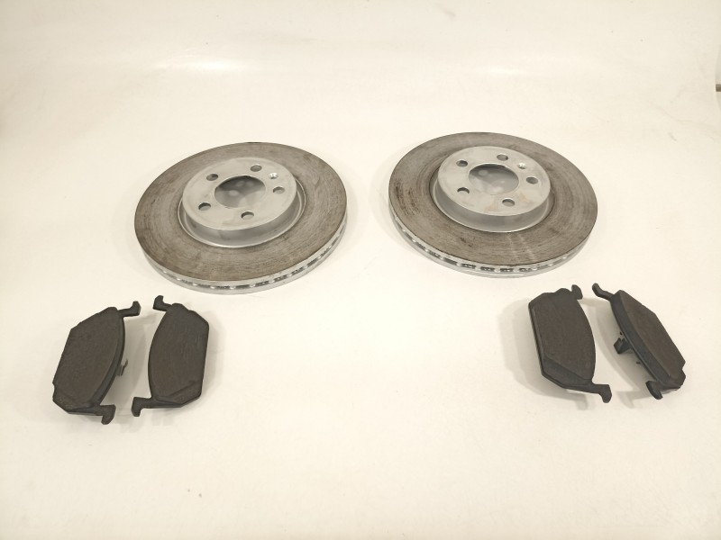 Recambio de disco freno delantero para seat arona xperience referencia OEM IAM 2Q0615301H 2Q0615109AP 2Q0615115AB