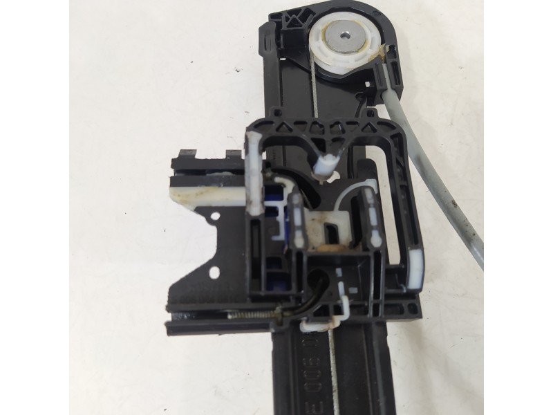 Recambio de elevalunas delantero derecho para audi a3 sportback (8vf) basic referencia OEM IAM 8V4837462 5Q0959801B 0130822717