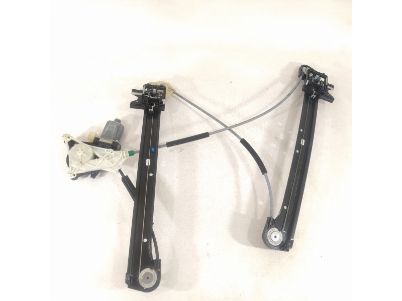 Recambio de elevalunas delantero izquierdo para audi a3 sportback (8vf) basic referencia OEM IAM 8V4837461  