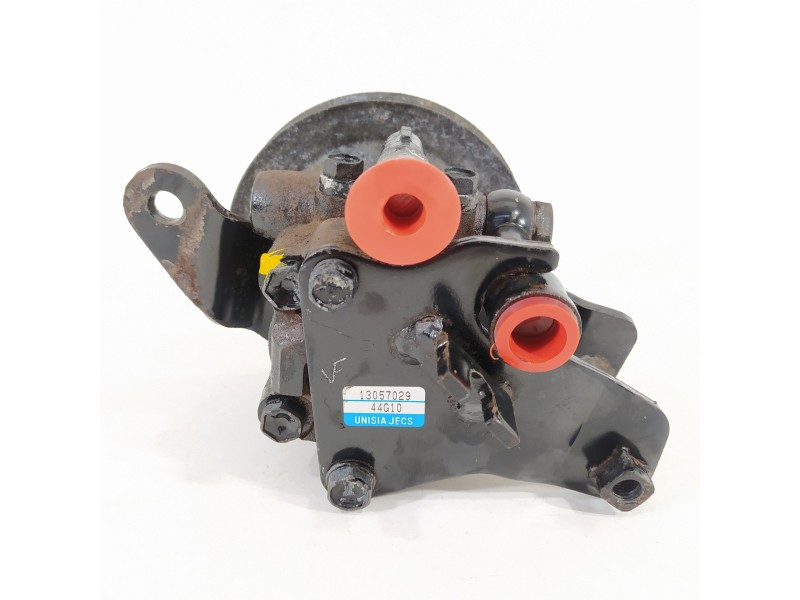 Recambio de bomba direccion para nissan pick-up (d22) cabina simple diesel referencia OEM IAM 1305702944G10  