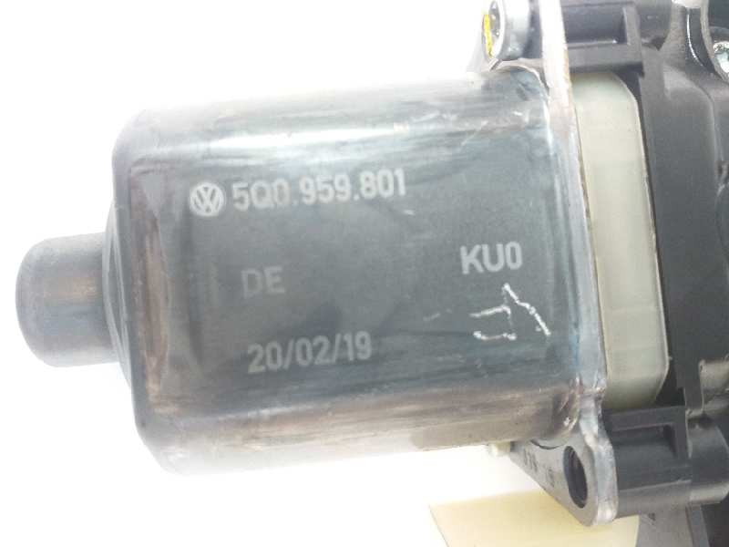 Recambio de elevalunas trasero izquierdo para audi a3 sportback (8vf) basic referencia OEM IAM 8V4839461 5Q0959801 0130822713