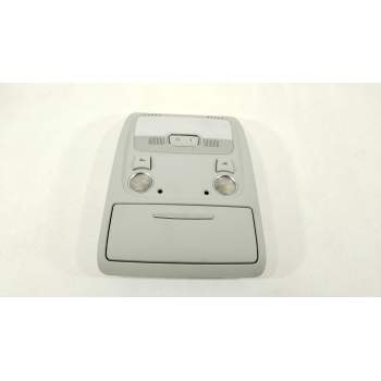 LUZ INTERIOR 8T0947135BF 