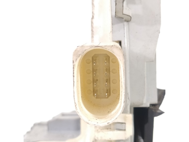 Recambio de cerradura puerta trasera derecha para audi a3 sportback (8vf) basic referencia OEM IAM 4G0839016E  