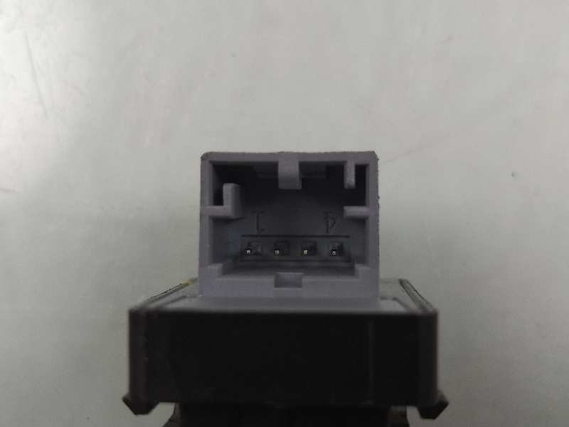 Recambio de mando elevalunas delantero derecho para audi a1 (8x) attraction referencia OEM IAM 4G0959855  