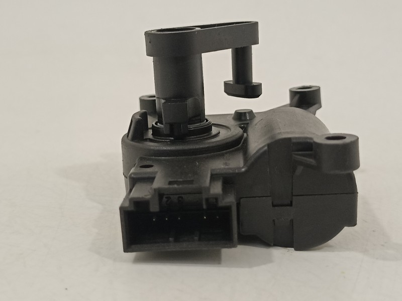 Recambio de motor apertura trampillas climatizador para volkswagen cc (358) basis bluemotiontech referencia OEM IAM 3193897  