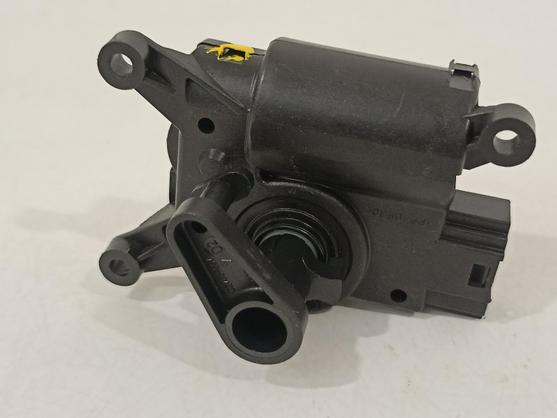 Recambio de motor apertura trampillas climatizador para volkswagen cc (358) basis bluemotiontech referencia OEM IAM 3193897  