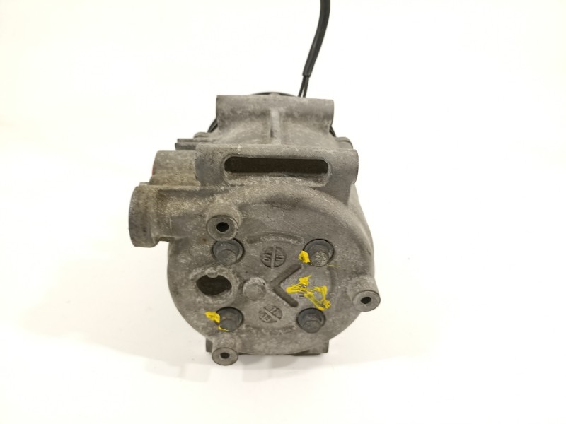 Recambio de compresor aire acondicionado para ford fiesta (cb1) ambiente referencia OEM IAM 8V5119D629DF  