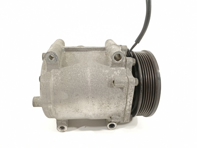 Recambio de compresor aire acondicionado para ford fiesta (cb1) ambiente referencia OEM IAM 8V5119D629DF  