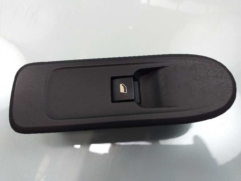 Recambio de mando elevalunas delantero derecho para peugeot 308 sport referencia OEM IAM 96565184XT  