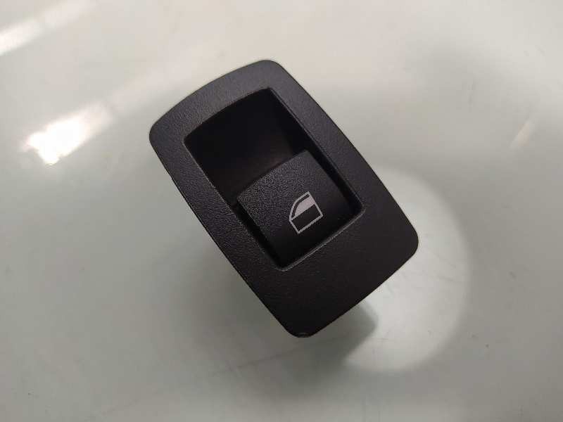 Recambio de mando elevalunas trasero derecho para bmw serie 1 lim. 5-trg. (f20) 116d referencia OEM IAM 9208106  