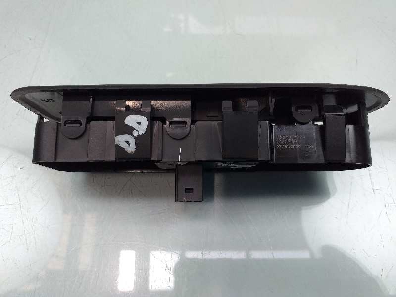 Recambio de mando elevalunas delantero derecho para peugeot 308 sport referencia OEM IAM 96565184XT  