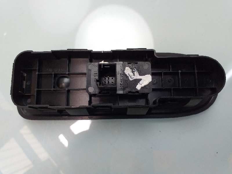 Recambio de mando elevalunas delantero derecho para peugeot 308 sport referencia OEM IAM 96565184XT  