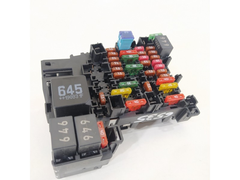 Recambio de caja reles / fusibles para audi a3 sportback (8vf) basic referencia OEM IAM 5Q0937615C  
