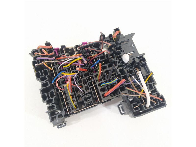 Recambio de caja reles / fusibles para audi a3 sportback (8vf) basic referencia OEM IAM 5Q0937615C  