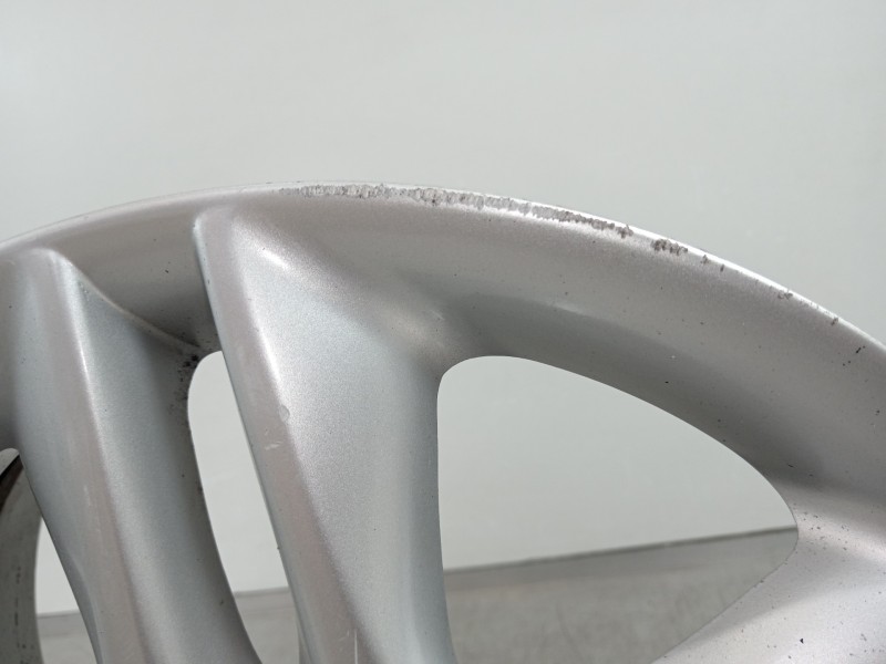 Recambio de llanta para kia cee´d emotion referencia OEM IAM 52910-1H350  