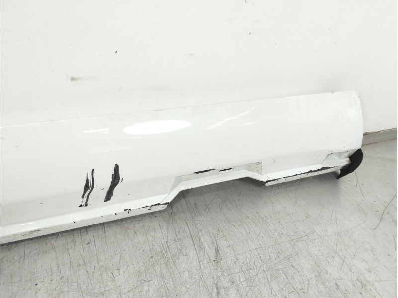 Recambio de faldon lateral para volkswagen cc (358) basis bluemotiontech referencia OEM IAM 3C8853856  