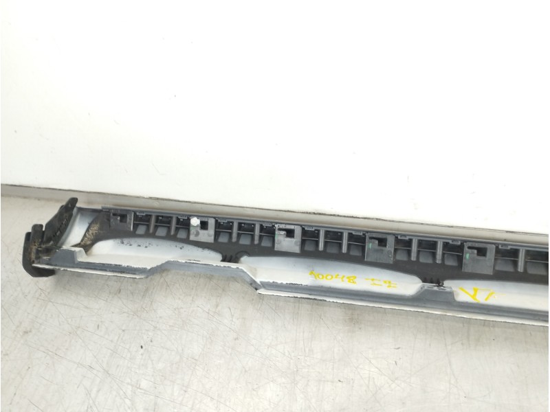 Recambio de faldon lateral para volkswagen cc (358) basis bluemotiontech referencia OEM IAM 3C8853856  