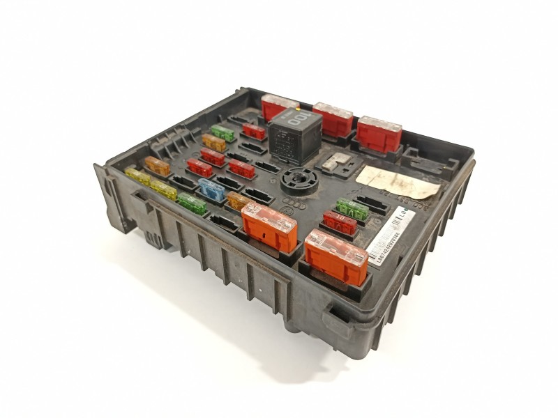 Recambio de caja reles / fusibles para volkswagen passat berlina (3c2) advance referencia OEM IAM 3C0937125  