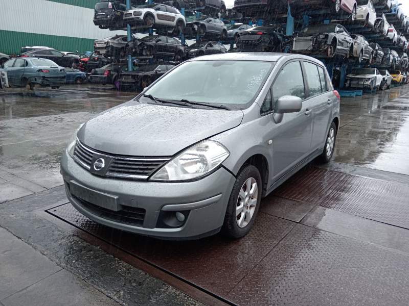 nissan tiida hatchback (c11) del año 2008