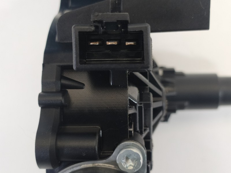 Recambio de motor limpia trasero para opel adam glam ecoflex referencia OEM IAM 13443959 0390208024 