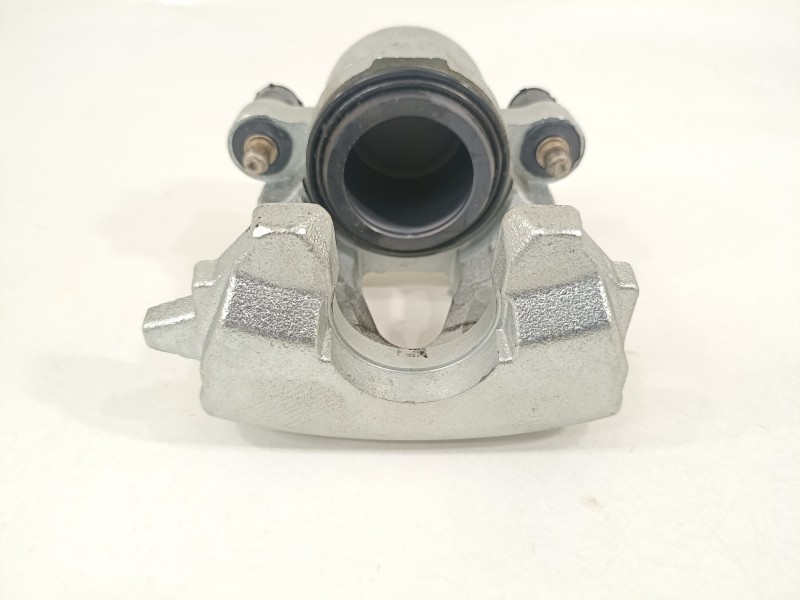 Recambio de pinza freno delantera derecha para seat arona xperience referencia OEM IAM 2Q0615106AJ 2Q0615124A 