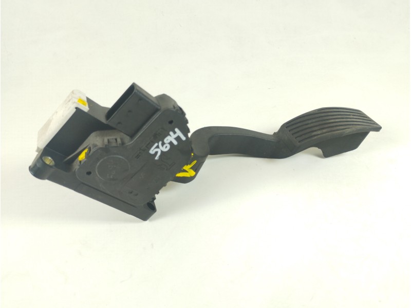 Recambio de potenciometro pedal para opel adam glam ecoflex referencia OEM IAM 13305804  