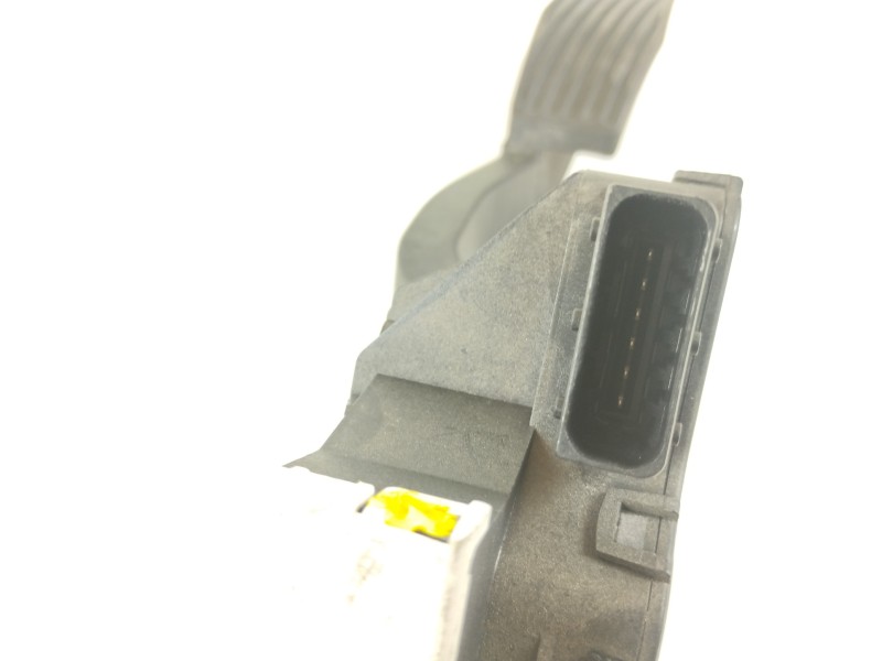 Recambio de potenciometro pedal para opel adam glam ecoflex referencia OEM IAM 13305804  