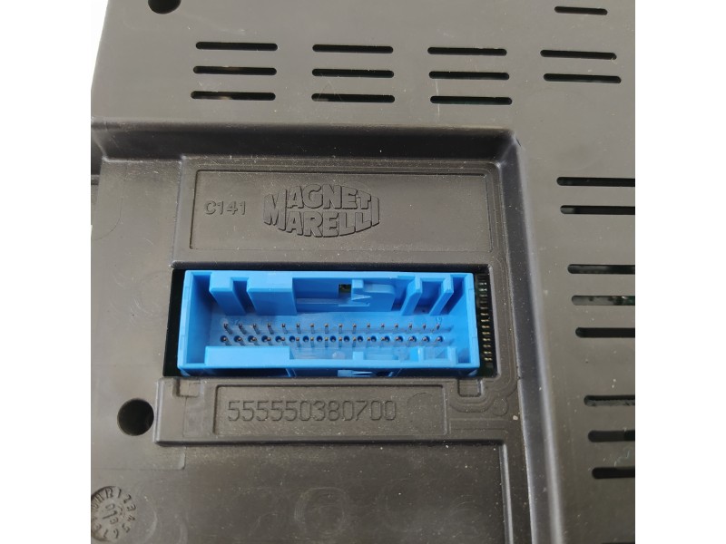 Recambio de caja reles / fusibles para alfa romeo 159 (140) 1.9 jtdm 16v elegante referencia OEM IAM 50512729  