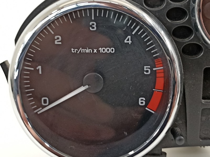 Recambio de cuadro instrumentos para peugeot 206+ básico referencia OEM IAM 9666637080  