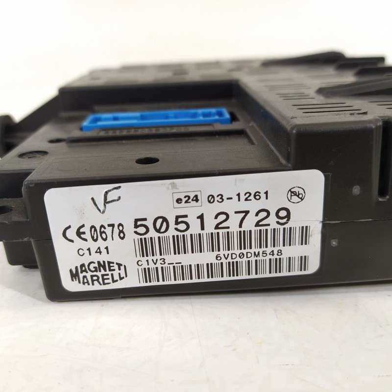 Recambio de caja reles / fusibles para alfa romeo 159 (140) 1.9 jtdm 16v elegante referencia OEM IAM 50512729  